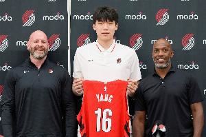 队记:杨瀚森打球很有目的性 也许这就是总经理和主帅所说的球商