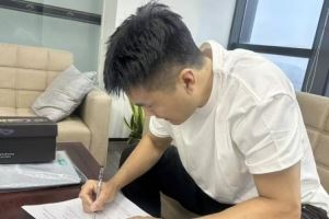 与贝帅重聚!媒体人:黄荣奇与南京同曦签下的是一年C类合同